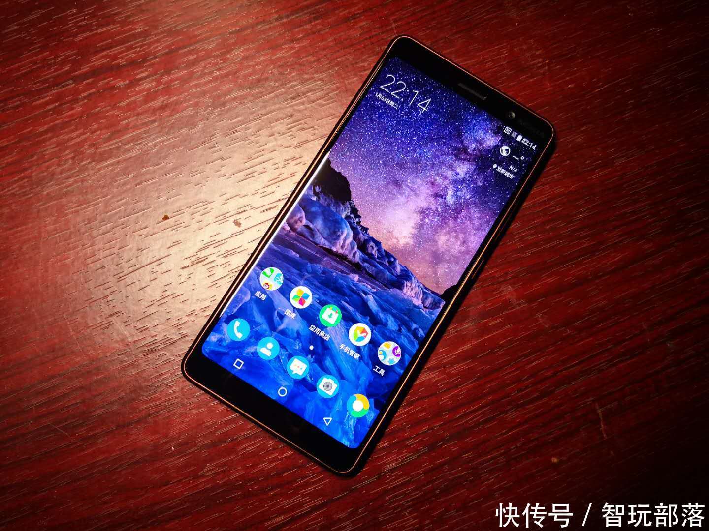 诺基亚7 Plus开箱体验:全面屏+蔡司三摄,金属机