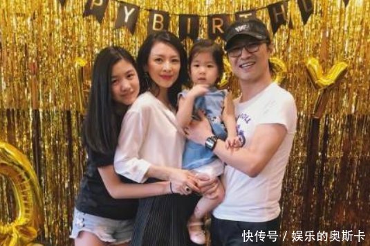 章子怡家里多有钱汪峰的拖鞋实力抢镜,有钱不