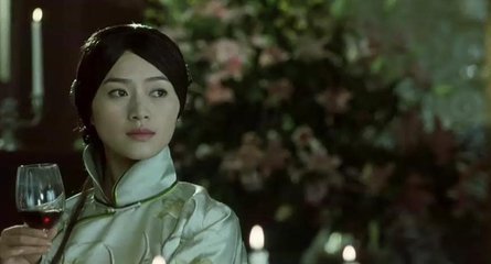 请问图中的女演员是谁啊