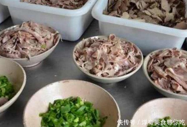 羊肉汤店生意很好 吃一碗要排队很久 背后的原因是怎么样