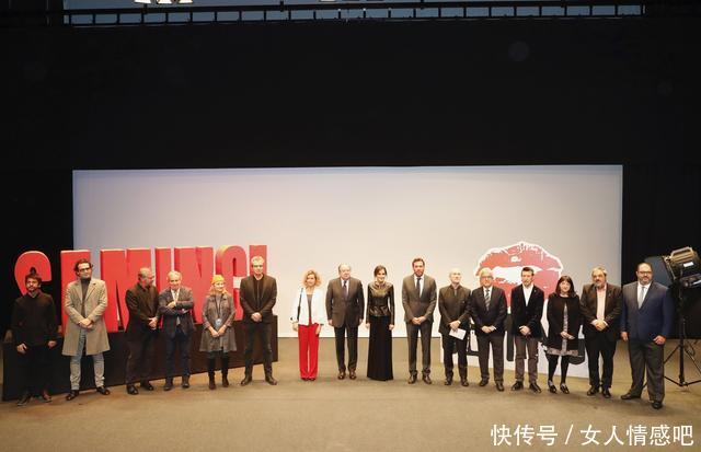 西班牙王后真 酷 !一袭皮夹克搭喇叭裤现身,黑