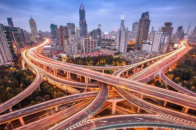 外国人问:为什么网络上有很多类似“中国是否有电”这样的问题?