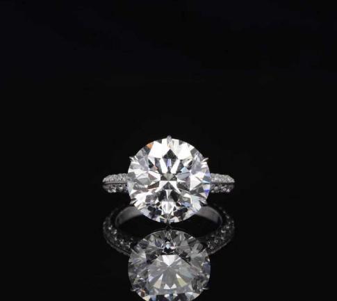 向太一箭双雕太精明,给郭碧婷买钻戒不要品牌