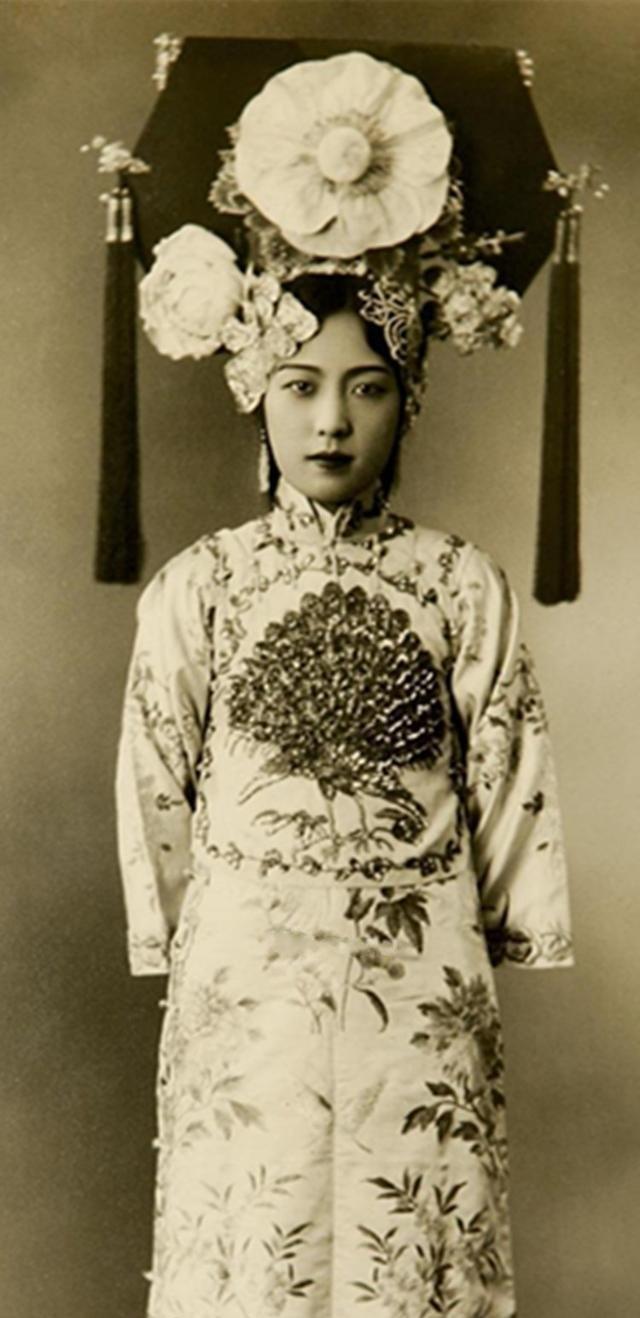 谁说清朝无小偷,老照片带你看看清朝美女长什绑架被美女美女图片