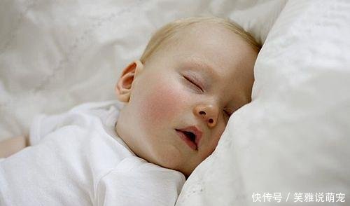 0-1岁宝宝睡觉有禁忌, 难怪妈妈们总抱怨孩子晚上不睡觉