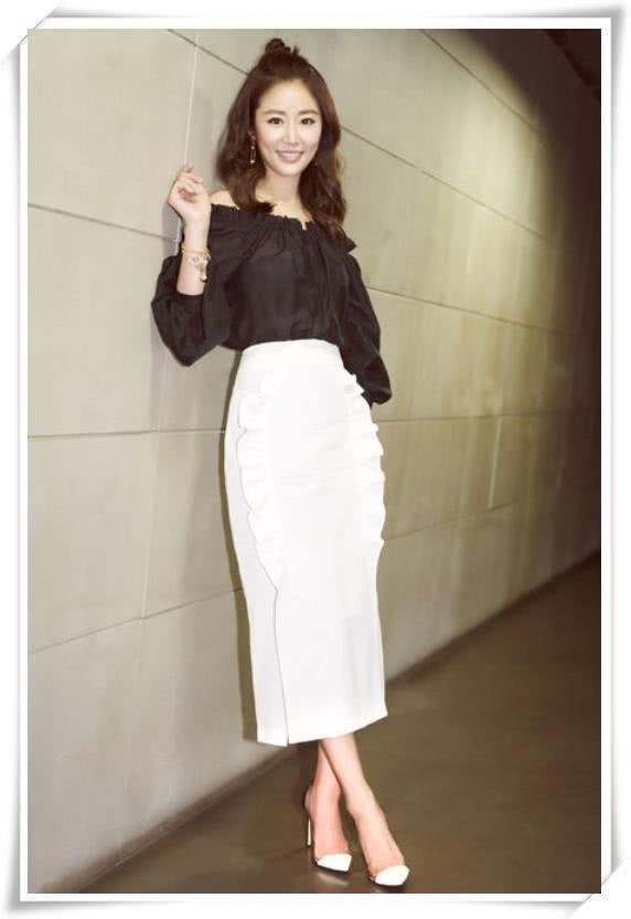 林心如不服老!42岁穿蛋糕裙嫩炸了,网友:这让少