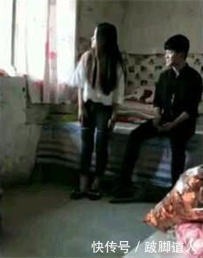 大年初一媒人就带男的来相亲,这男的也太着急了!