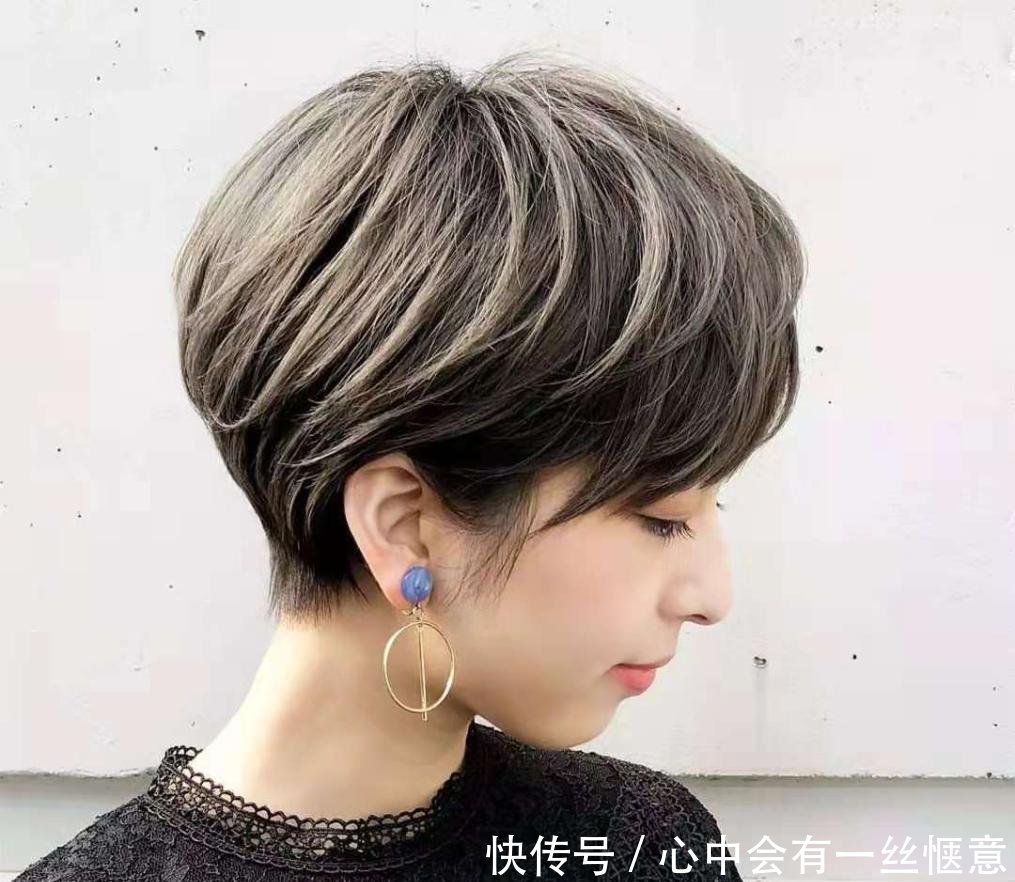 女生头发多还很炸, 剪什么短发发型可以柔顺自