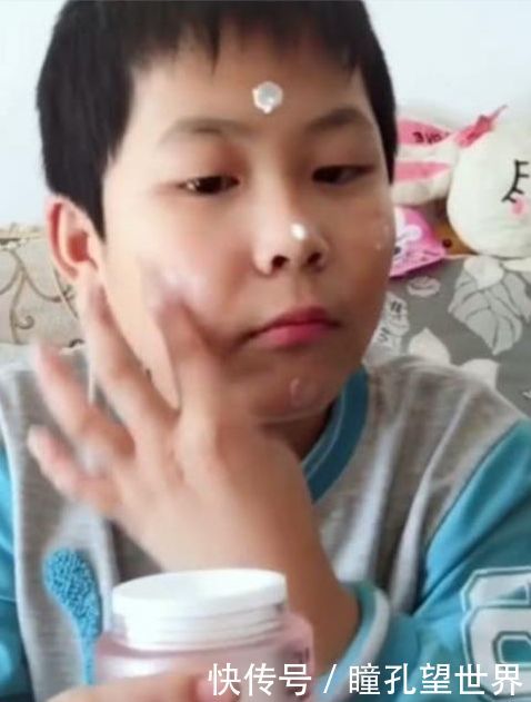小社会v社会成男孩,网友:中国男人脸上只抹迷女孩反女生图片