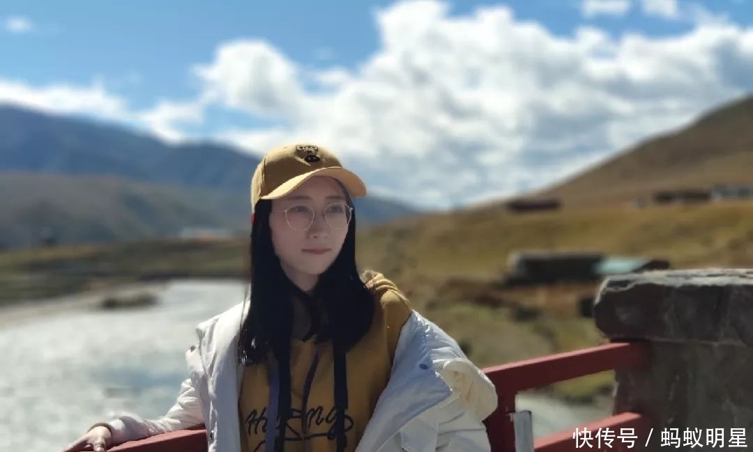 现在和爱人一起生活吗