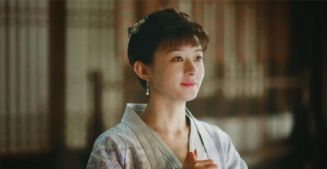 她发文称:Baby有4点比杨幂杨紫都好,包括演技