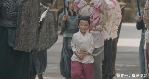 此人被灭三族,只1人幸免,150多年后他的子孙夺