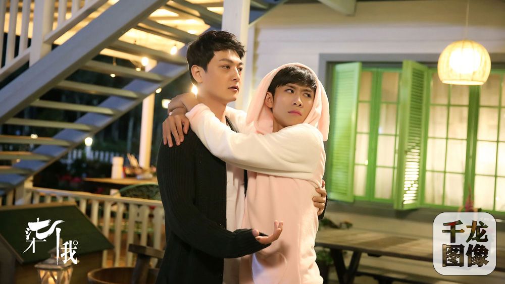 张晓谦《柒个我》热播 与张一山双面配合爆点