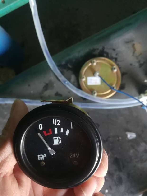 请高手指点这种柴油表与油浮子的接线方式