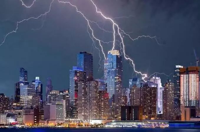 两大泡沫已见顶,楼市利空消息再袭!深圳在内的11个城市将出现\"