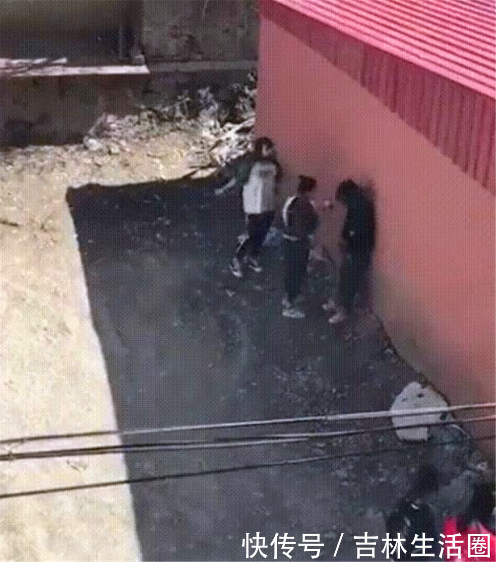 吉林四名女孩围殴一名女孩 教育局公布调查说