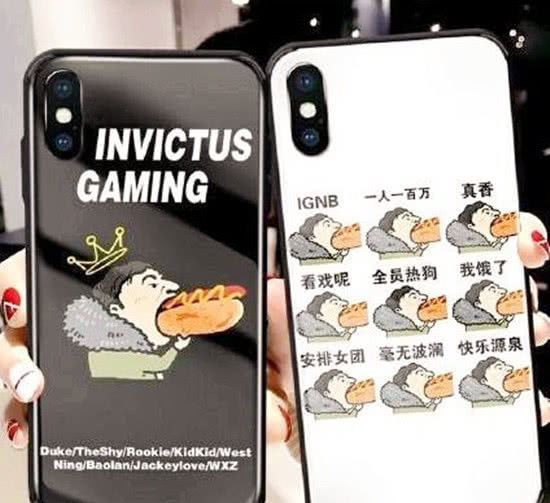 王思聪吃热狗火爆网络,从头像到手机壳,沙雕文