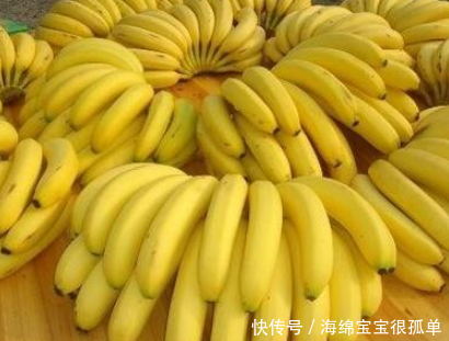 用香蕉煮水,每天一碗,坚持半个月,身体会收获意