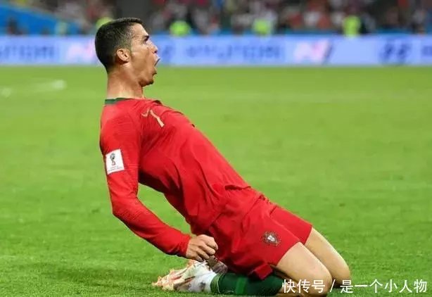 年薪2.8亿依旧不如梅西!C罗离开皇马为钱?拒绝