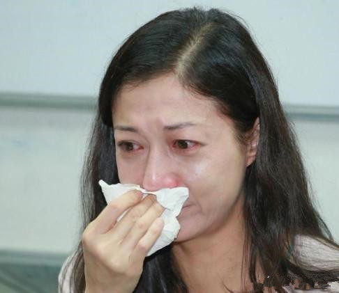 成龙19岁女儿与31岁女友结婚，此女对吴卓林是真爱还是另有目的？