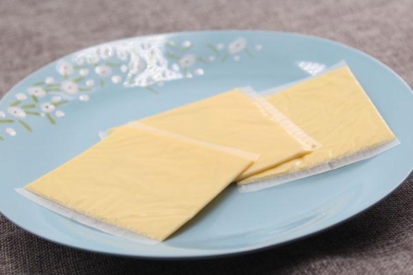 为什么会经常放屁,气味也很难闻其实和这4种原