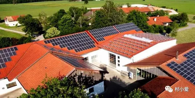 屋顶安装光伏发电有辐射吗?(屋顶安装光伏发电是否对人体产生有害的辐射不会对人体产生影响)