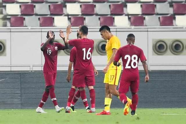 国足对阵巴林首发曝光:恒大7将领衔,国安上港