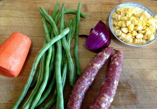 抖音同款腊肠焖饭,简单易学又美味,解决孩子