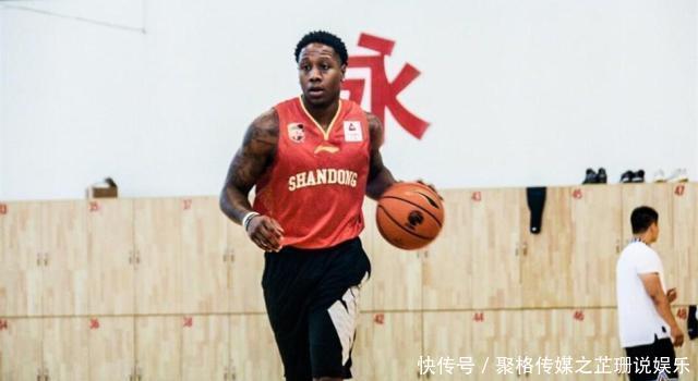 山东队男篮没钱