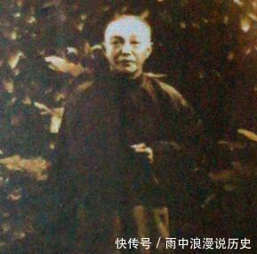 他是蒋介石亲哥哥,一生默默无闻,晚年却被这件事活活吓死!