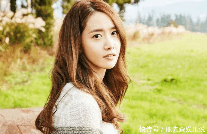 林允晒照破洞牛仔裤与林允儿撞衫,网友质疑蹭