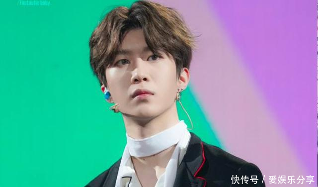 百分九少年粉丝见面会,蔡徐坤被激光笔照射眼