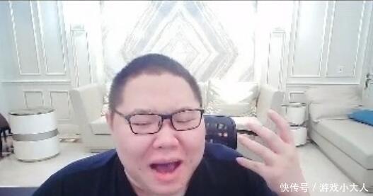 斗鱼敲钟四大天王最后一名主播终于回归直播PDD因贪玩而道歉 兴发娱乐老虎机游戏