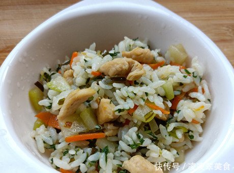 宝宝辅食:青菜粥和杂蔬鸡肉炒饭,推荐给不爱吃