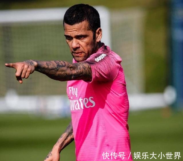 五大联赛哪位球员得过的冠军最多既不是梅西也