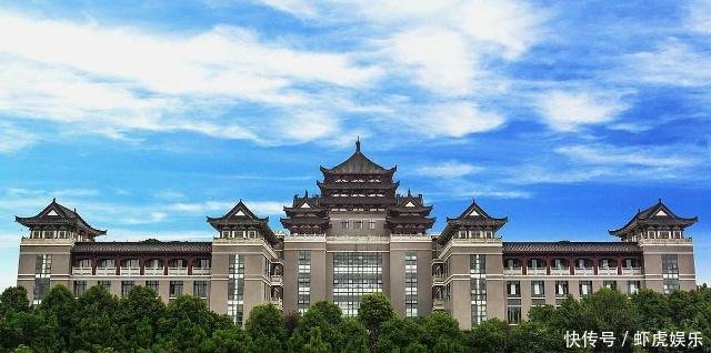 大学里最冷门的3个专业,报考人数极少,考上了