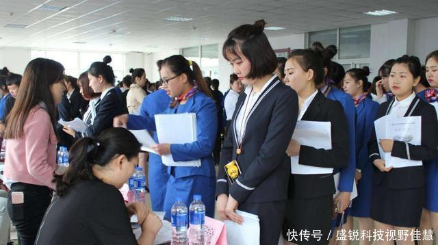 考公务员去哪咨询