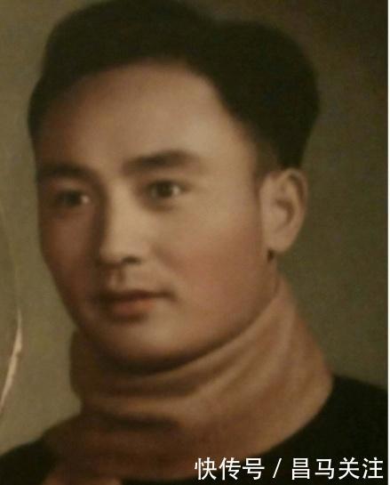 杨幂爷爷90岁了,父亲发文祝福,晒出老爷子年轻