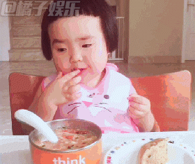 【gif】吃货小蛮帮你下饭!这萌娃太能吃了
