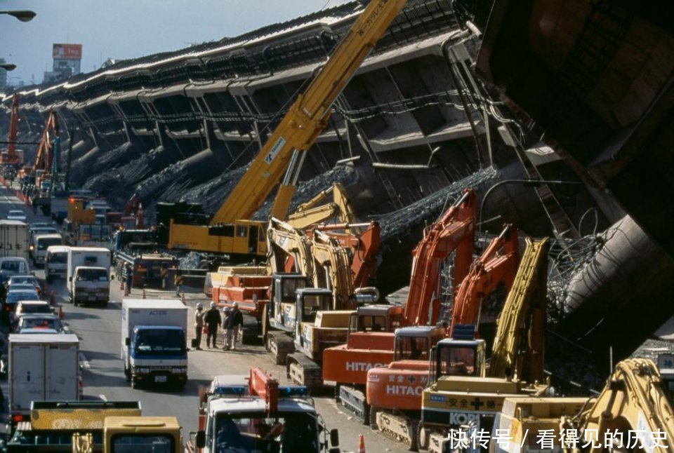 1995年的阪神大地震 使得日本神户变成了这个样子