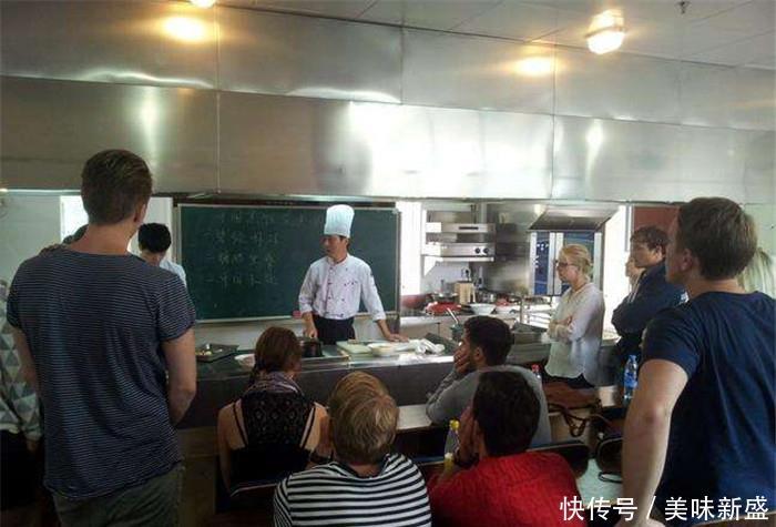 老外们有多喜欢吃中国菜?看看外国人的精彩评论