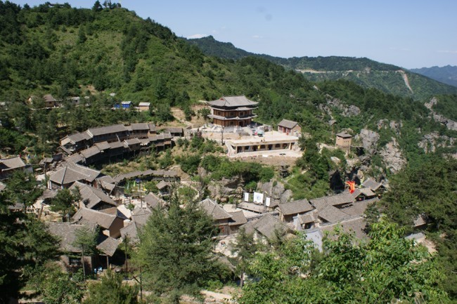 栾川抱犊寨