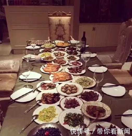 乔欣住3亿别墅,顶级停200辆车,这样的别墅白加盖顶层车库轻钢图片