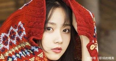 搞笑段子:跟同事玩真心话问,你跟女朋友做过最