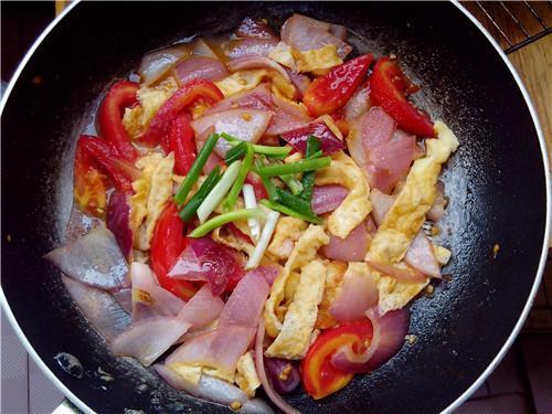 番茄洋葱炒牛肉 t01b61bedf7088d266f.jpg