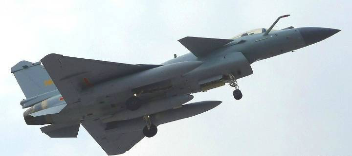 歼10C比不上美歼10A?高配版歼10,暴露了多少