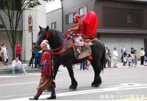 日本战国时代打仗人不多,身上装备门道倒是不