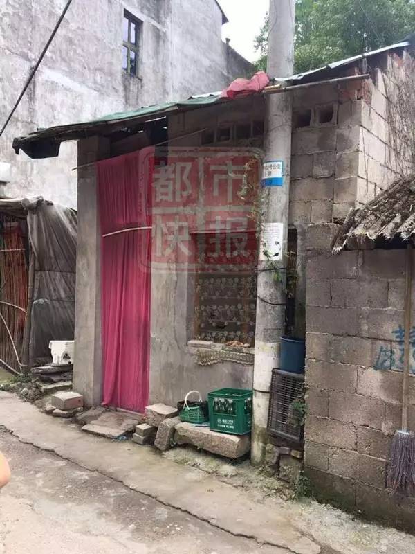 当街杀害一对母子原因是什么?凶手现场杀人浑身是血照片曝光