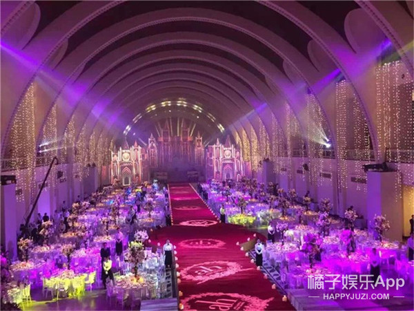 张馨予婚礼1.4万一桌，徐子淇妆发50万，明星婚礼太壕了