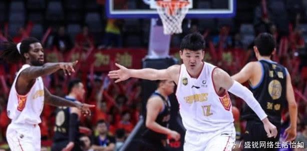 中超撞车CBA季后赛,深圳主场一兼二职会否出